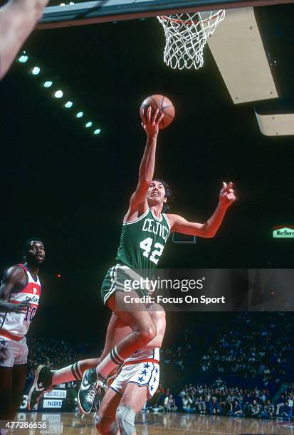 Chris Ford of the Boston Celtics goes up for a layup against the Washington Bullets during an NBA basketball game circa 1978 at the Capital Centre in...