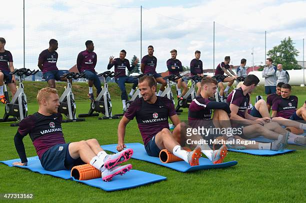 Alex Pritchard, Harry Kane and Callum Chambers look on during the England U21 training session on June 16, 2015 in Olomouc, Czech Republic.