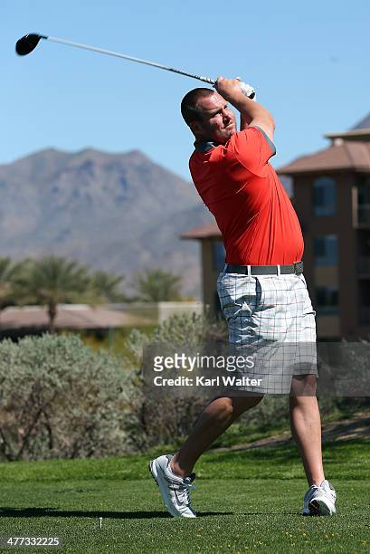 Quarterback Ben Roethlisberger of the Pittsburgh Steelers drives a golf ball during the Arizona Celebrity Golf Classic benefitting the Arians Family...