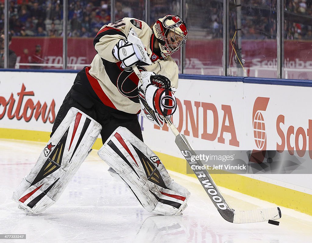 2014 Tim Hortons NHL Heritage Classic - Ottawa Senators v Vancouver Canucks