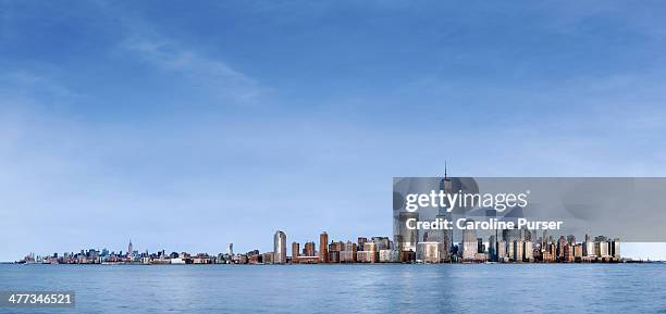 daytime skyline view of new york city - new york city skyline stock-fotos und bilder