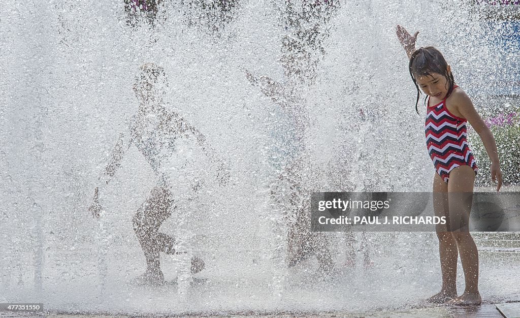 US-WEATHER-HEAT-FOUNTAIN