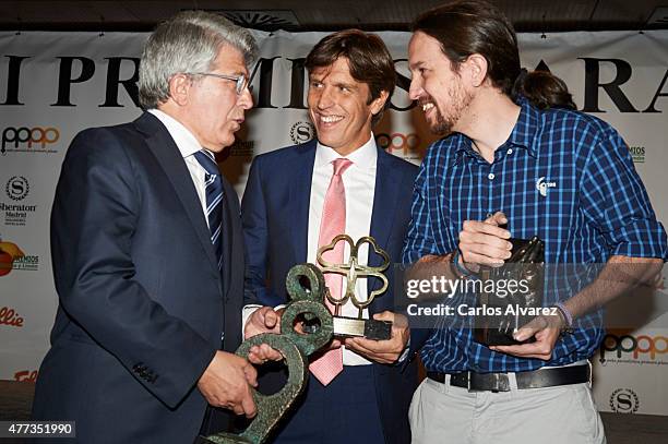 Enrique Cerezo , Spanish bullfigther Manuel Diaz "El Cordobes" and Party Podemos leader Pablo Iglesias attend the "Naranja y Limon" awards 2015 at...