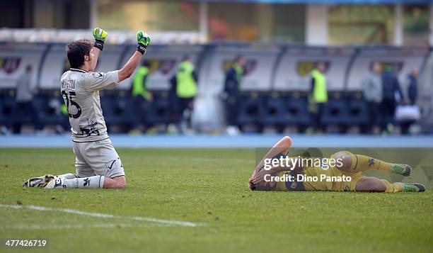 Michael Agazzi goalkeepr of Chievo Verona celebrates victory after the Serie A match between AC Chievo Verona and Genoa CFC at Stadio Marc'Antonio...