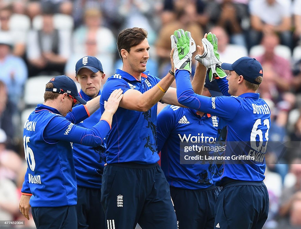 England v New Zealand - 4th ODI Royal London One-Day Series 2015