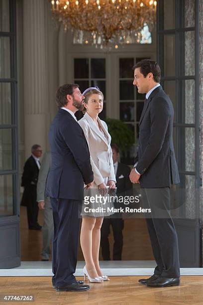 Prince Guillaume and his wife chat with Prince Napoleon on June 17, 2015 in Brussel, Belgium.