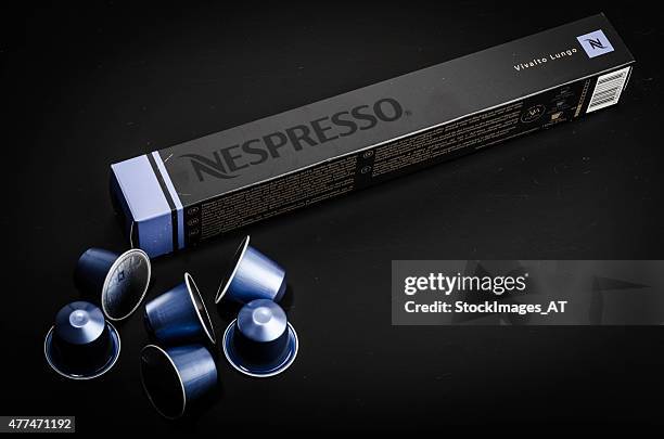 nespresso vivalto lungo - coffee capsules stock-fotos und bilder