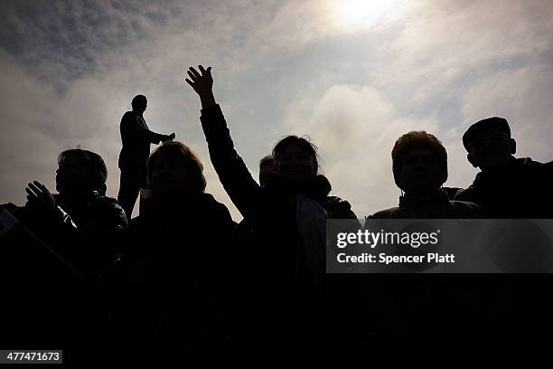 Lenin Supporters Russian Supporters Photos and Premium High Res Pictures - Getty Images