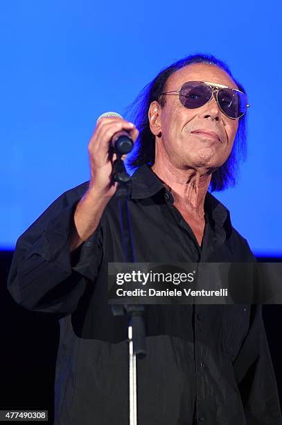Antonello Venditti performs during Day 5 of the 61st Taormina Film Fest on June 17, 2015 in Taormina, Italy.