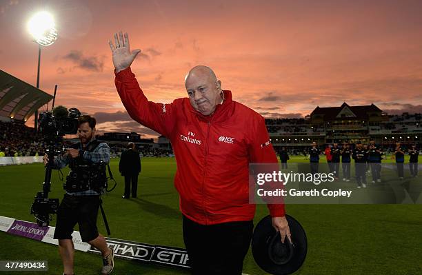 Umpire Steve Davis leaves the field after umpire his final ODI during the 4th ODI Royal London One-Day match between England and New Zealand at Trent...