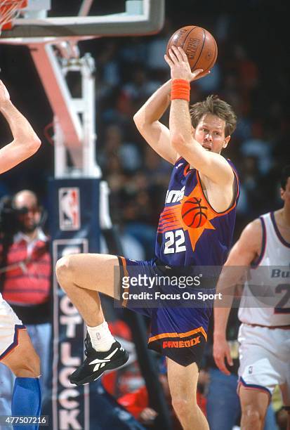 Danny Ainge of the Phoenix Suns in action against the Washington Bullets during an NBA basketball game circa 1993 at the Capital Centre in Landover,...
