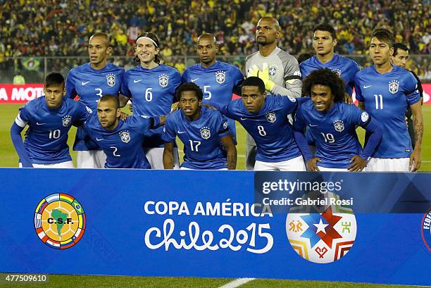 Players of Brazil pose for a team photo prior the 2015 Copa America Chile Group C match between Brazil and Colombia at Monumental David Arellano...