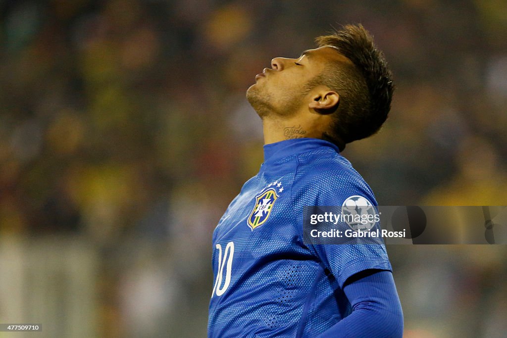 Brazil v Colombia: Group C - 2015 Copa America Chile