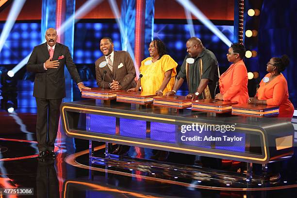 Anthony Anderson vs Toni Braxton and Monica Potter vs Curtis Stone" - The series premiere of "Celebrity Family Feud" will feature actor Anthony...