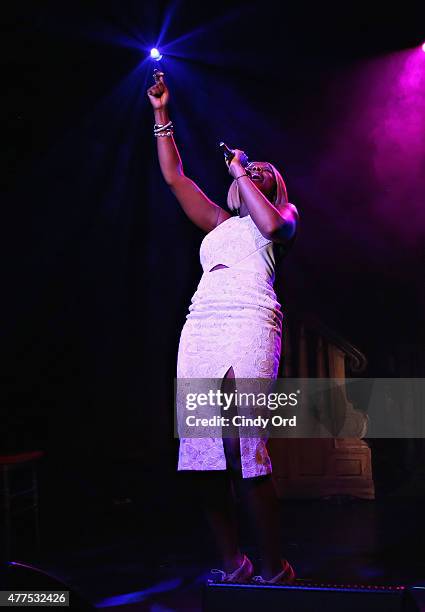 Singer Mary J. Blige performs at the Casa Reale Fine Jewelry Launch at The Box on June 17, 2015 in New York City.