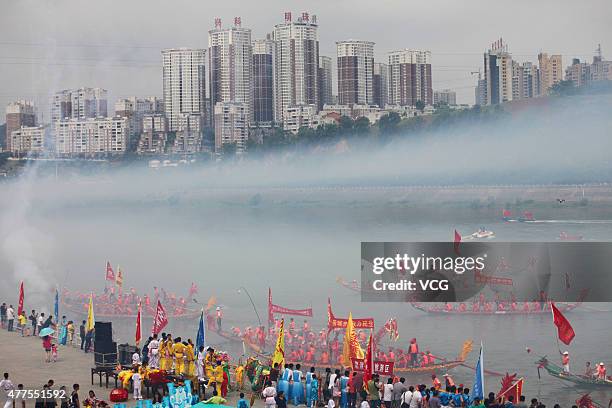 General view of the rehearsal of 15th China Ankang Hanjiang River Dragon Boat Festival on June 18, 2015 in Ankang, Shaanxi Province of China. China...