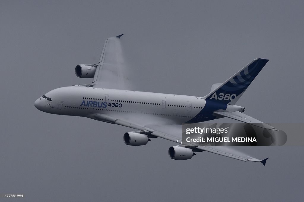 FRANCE-TRANSPORT-AVIATION-AIRSHOW