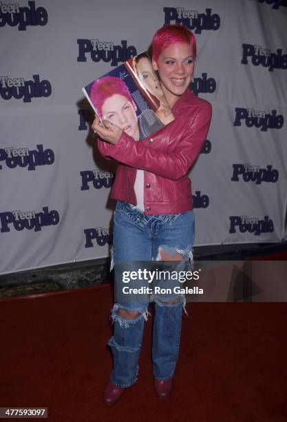 Pink Before Rapper 40,557 Pink (Singer) Stock Photos, High-Res Pictures, and Images ...