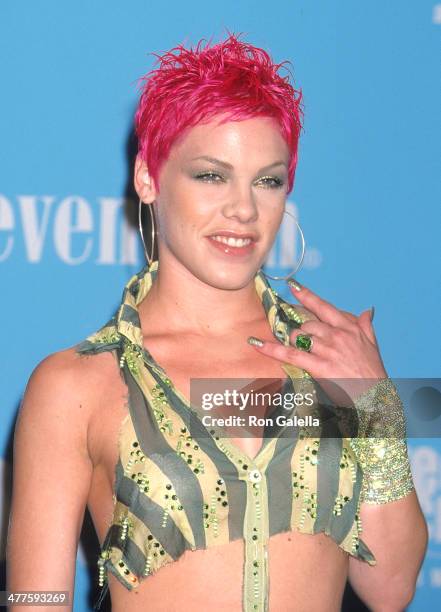 Singer Pink attends the Second Annual Teen Choice Awards on August 6, 2000 at the Barker Hangar, Santa Monica Air Center in Santa Monica, California.