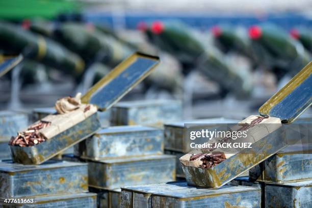 Display Shell Rockets To642 152 762 Ammo Stock Photos, High-Res Pictures, and Images - Getty Images