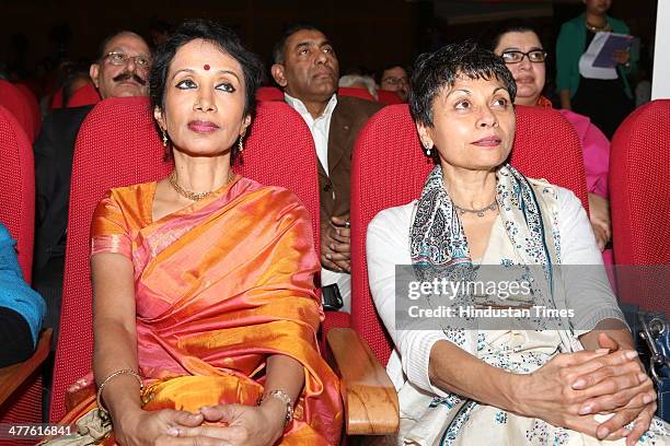 Bharatanatyam dancer Alarmel Valli with Merry Barua, Director of Action for Autism during Limca Book of Records' People of the Year 2014 award...