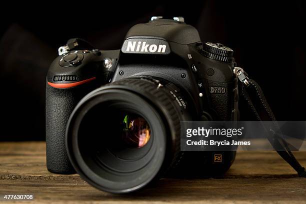 nikon d750 cámara digital - brycia james fotografías e imágenes de stock