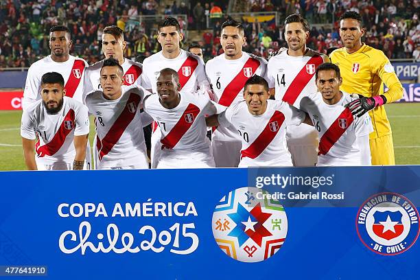 Players of Peru pose for a team photo prior to the 2015 Copa America Chile Group C match between Peru and Venezuela at Elías Figueroa Brander Stadium...