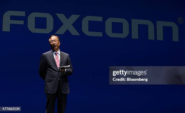 Billionaire Terry Gou, chairman of Hon Hai Precision Industry Co., speaks during a news conference in Urayasu, Chiba Prefecture, Japan, on Thursday,...