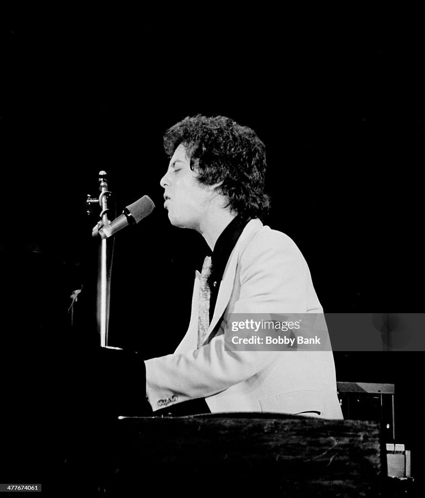 Billy Joel In Concert - December 11, 1977