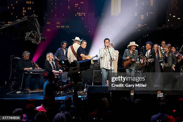 Various artists perform onstage during the finale of the 2015 Austin City Limits Hall of Fame Induction and Concert at ACL Live on June 18, 2015 in...