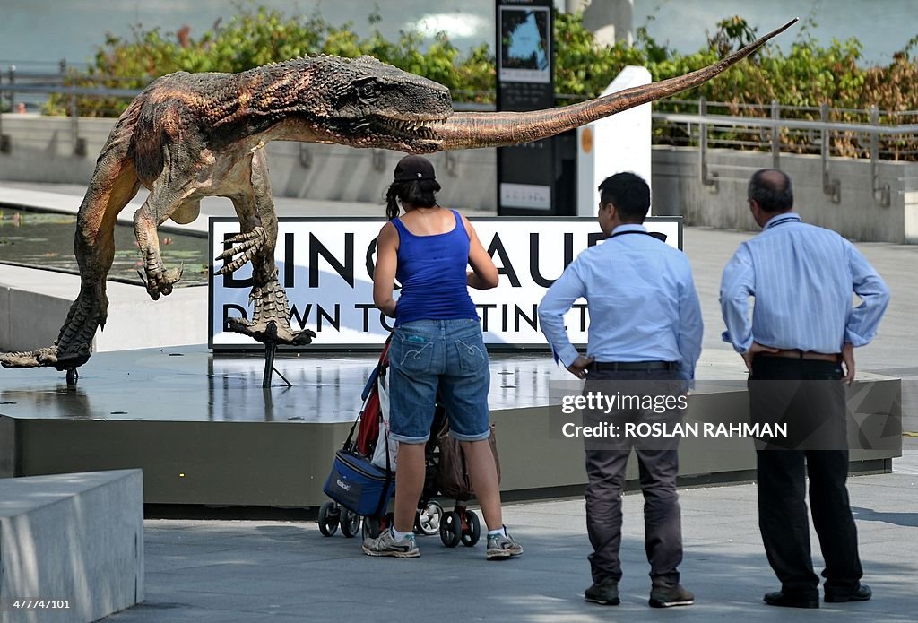 SINGAPORE-ART-DINOSAUR