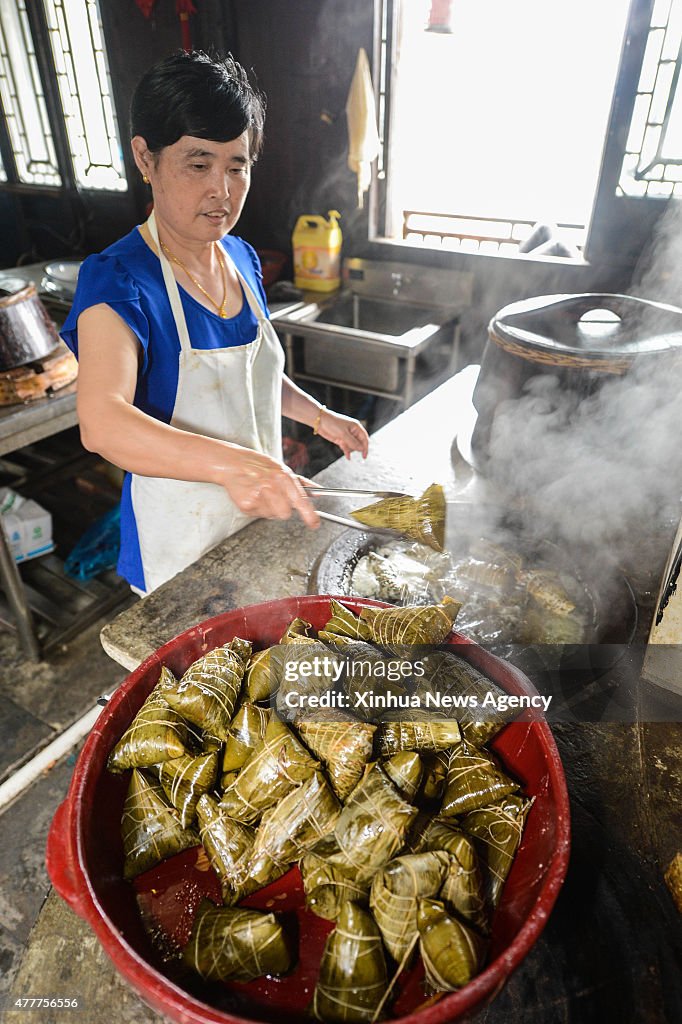 CHINA-ZHEJIANG-DRAGON BOAT FESTIVAL (CN)