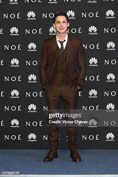 Actor Logan Lerman attends the premiere of Paramount Pictures' "NOAH" at Pepsi Center on March 10, 2014 in Mexico City , Mexico. )