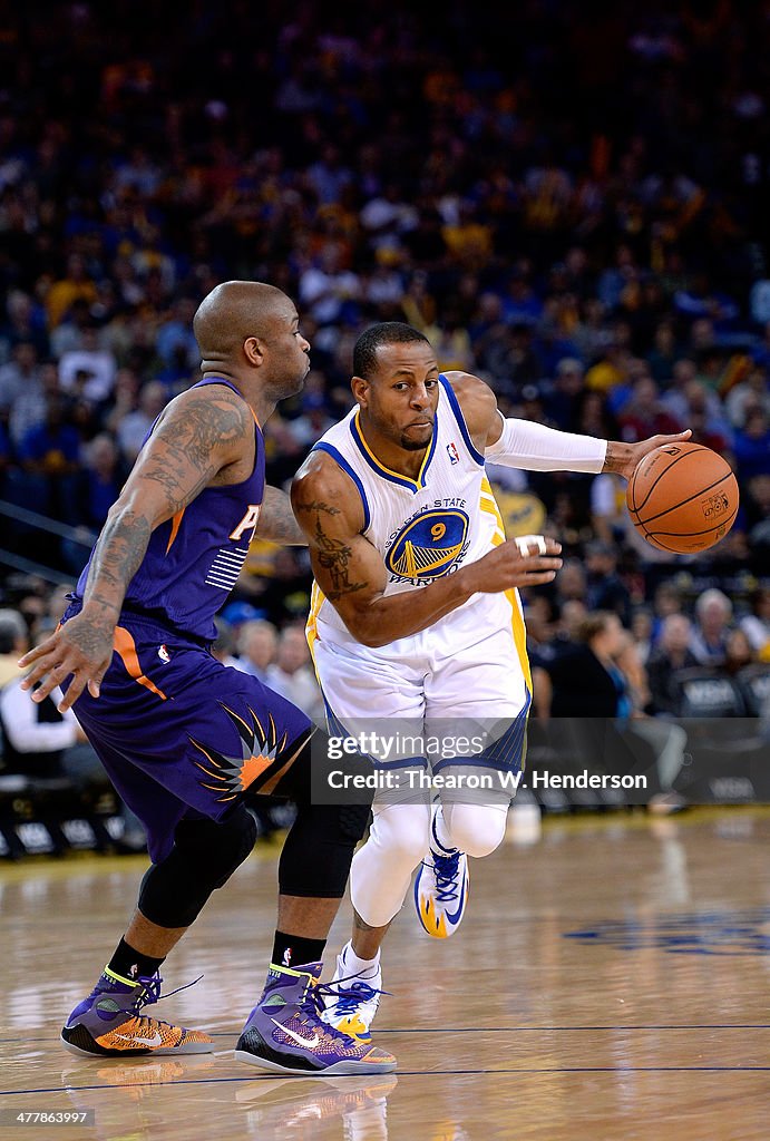 Phoenix Suns v Golden State Warriors