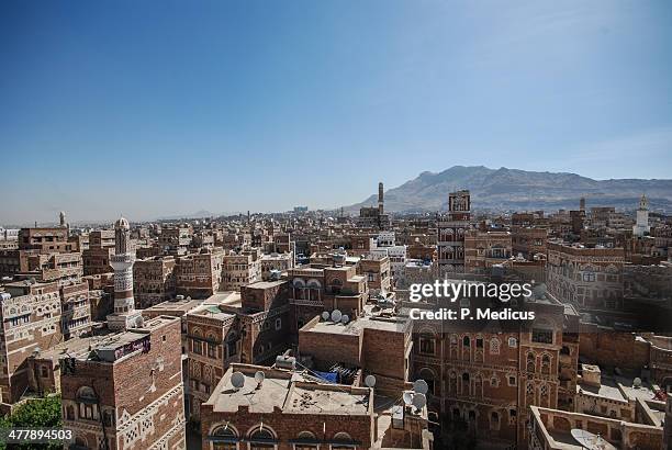 streets of sanaa from above - 薩那 個照片及圖片檔