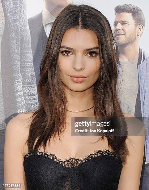 Emily Ratajkowski arrives at the Los Angeles Premiere "Entourage" at Regency Village Theatre on June 1, 2015 in Westwood, California.