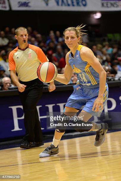 Allie Quigley of the Chicago Sky drives to the basket against the San Antonio Stars on June 20, 2015 at Freeman Coliseum in San Antonio, Texas. NOTE...