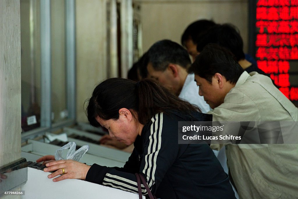 Shanghai Stock Exchange Small Shareholders