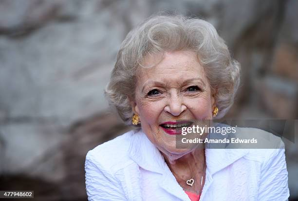 Actress Betty White attends The Greater Los Angeles Zoo Association's 45th Annual Beastly Ball at the Los Angeles Zoo on June 20, 2015 in Los...