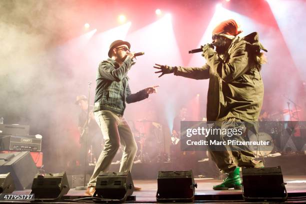 Tino Oac and Marlon B. Of German pop and soul band Soehne Mannheims perform during their 'Wer fuehlen will, muss hoeren Tour', at the E-Werk on March...