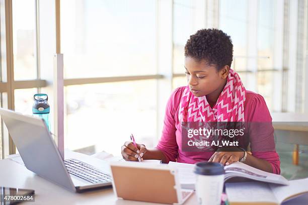 ya sabe que solo se tiene lo que usted está dispuesto a poner - person in further education fotografías e imágenes de stock