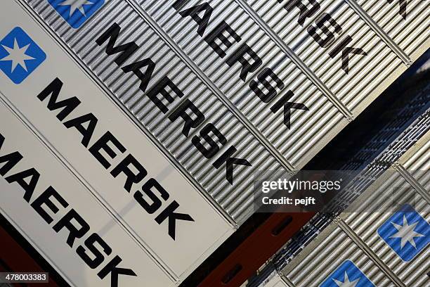 maersk recipientes - maersk imagens e fotografias de stock