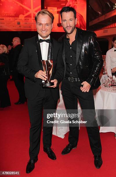 Markus Krampe with award and Michael Wendler attend the LEA - Live Entertainment Award 2014 at Festhalle Frankfurt on March 11, 2014 in Frankfurt am...