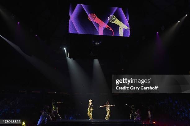 Tlc Performance 204 Gary Watkins Stock Photos, High-Res Pictures, and Images - Getty Images