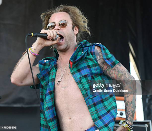 Mod Sun Rapper Mod Sun Rap Photos and Premium High Res Pictures - Getty Images