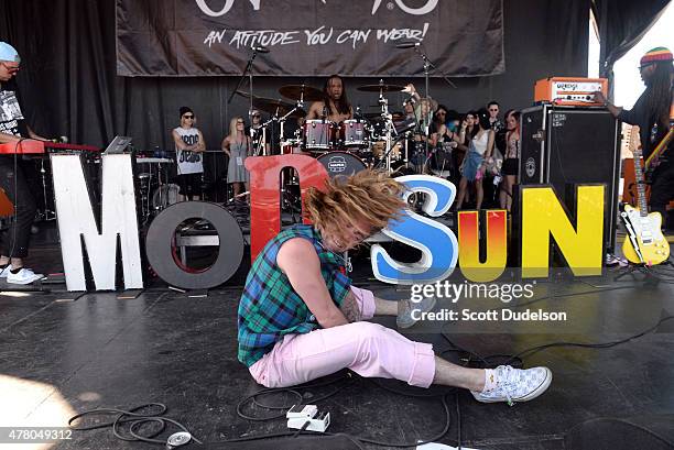 Mod Sun Singer Mod Sun Rap Photos and Premium High Res Pictures - Getty Images