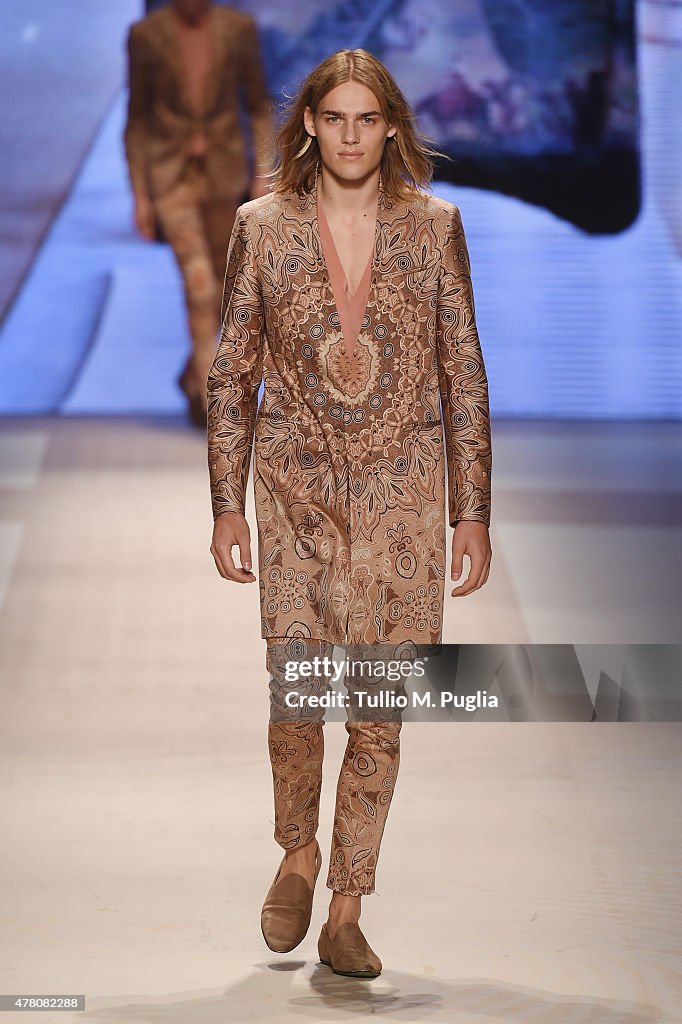 Etro - Runway - Milan Collections Men SS16