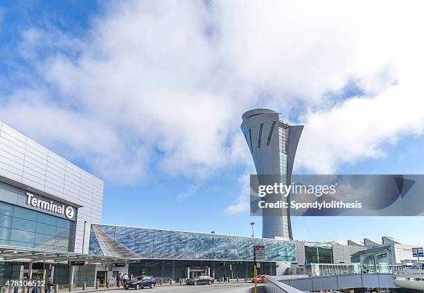 air traffic control tower at san francisco international airport - san francisco international airport stock pictures, royalty-free photos & images