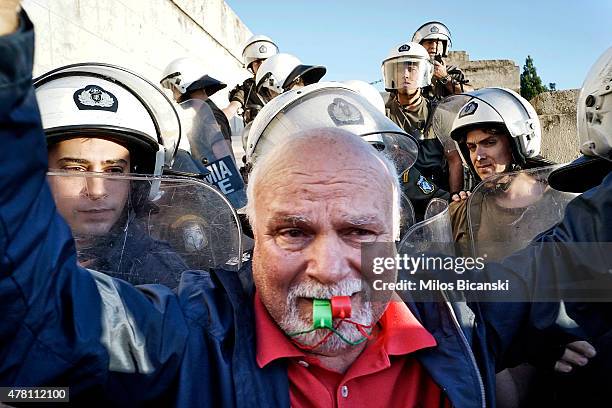 Pro-Euro protesters take part in a rally in front of the Parliament on June 22. 2015 in Athens, Greece. Thousends of people attended the rally in...