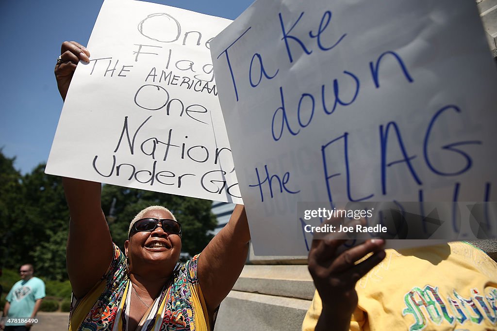 Calls For Removal Of Confederate Flag Outside SC Statehouse Grow In Wake Of Race-Fueled Charleston Church Shooting